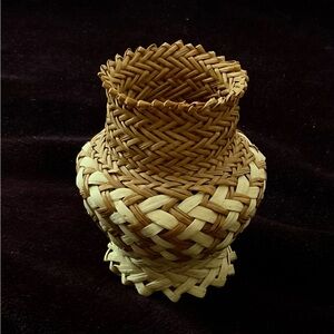 Vintage Tarahumara Pine Sotol Bi-Color Double Weave Pot
